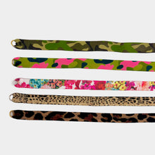 Carica l'immagine nel visualizzatore di Gallery, BRACCIALE PENDENTE STELLA CON SCRITTA "LIKE A PRINCESS"